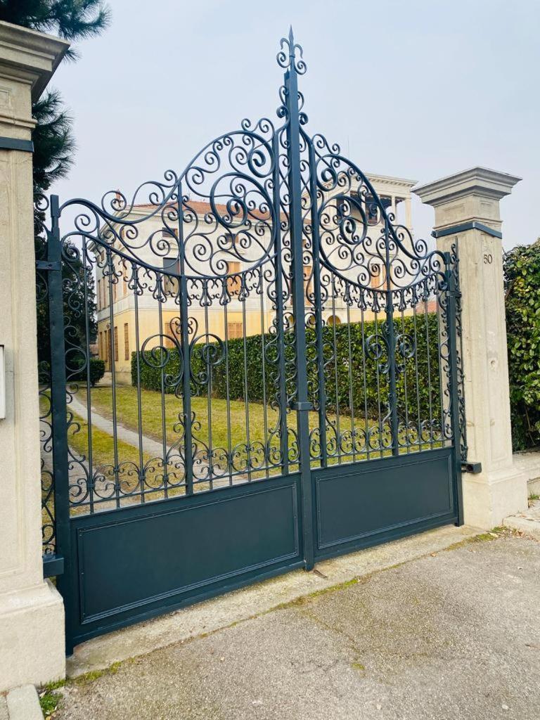 Villa Olanda Мира Экстерьер фото