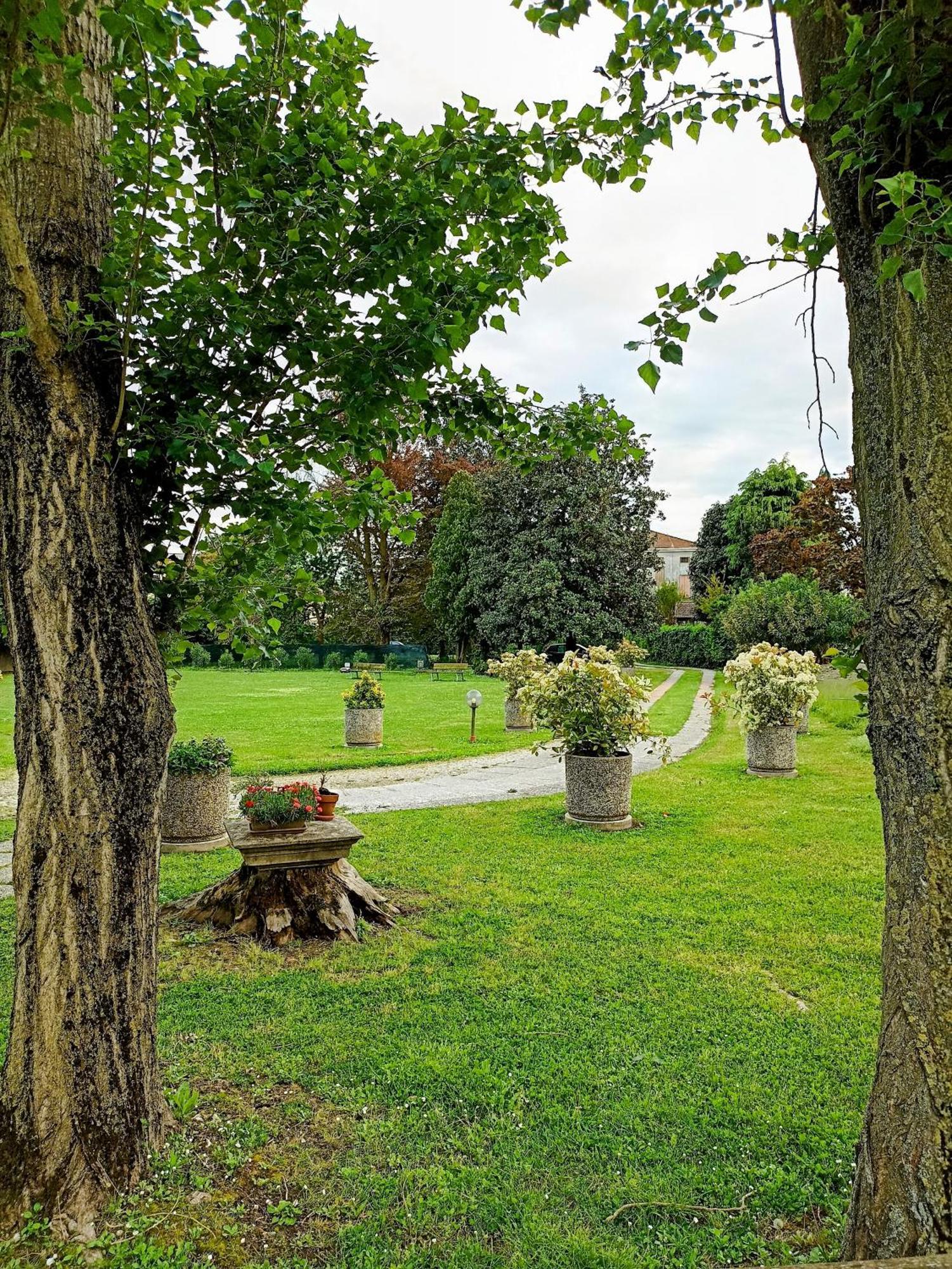 Villa Olanda Мира Экстерьер фото