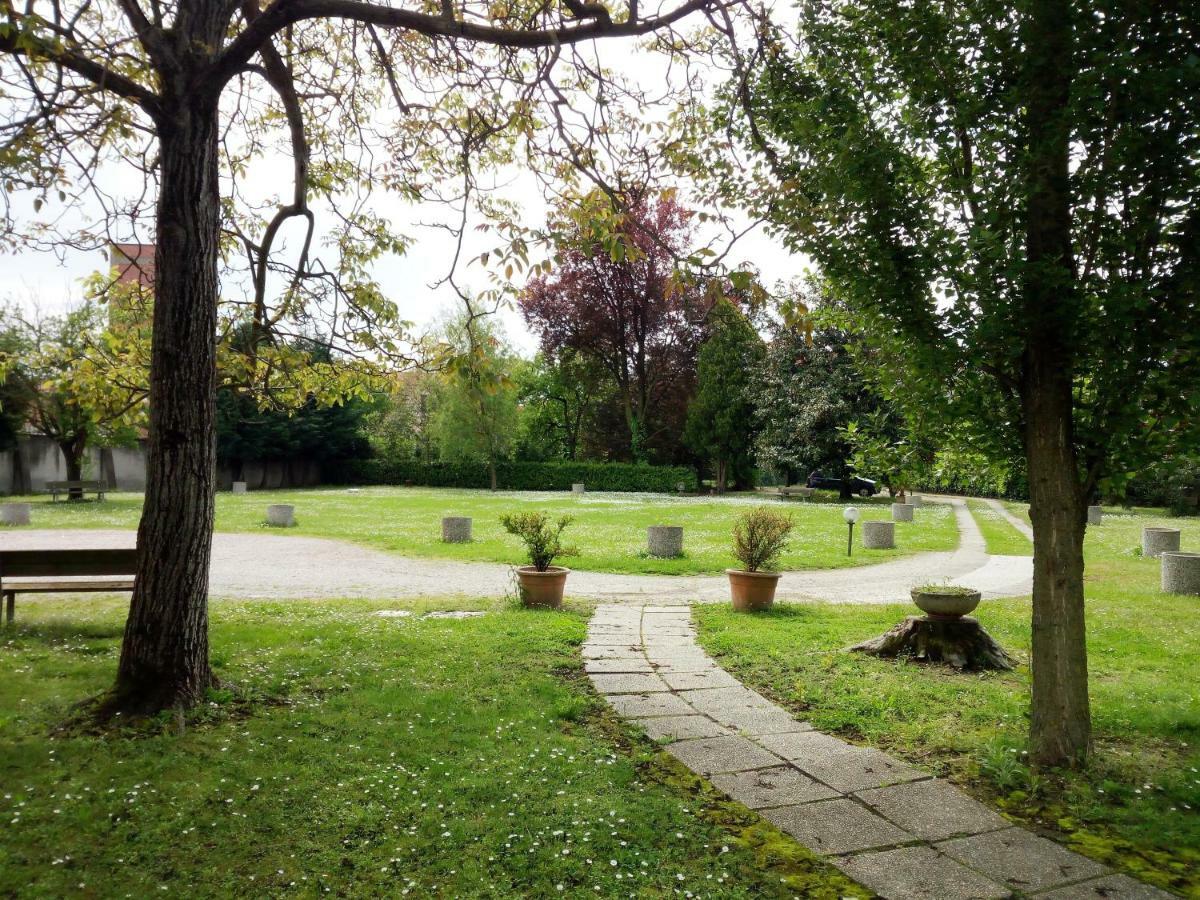 Villa Olanda Мира Экстерьер фото